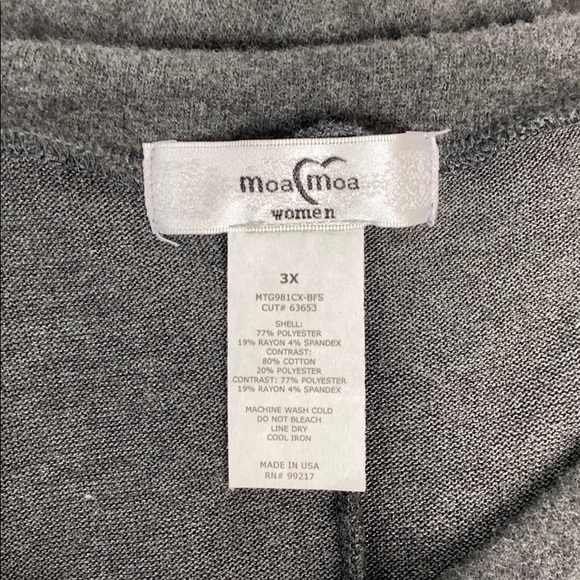 Plus Size Color block Sleeve Velour Sweatshirt - Picture 5 of 5